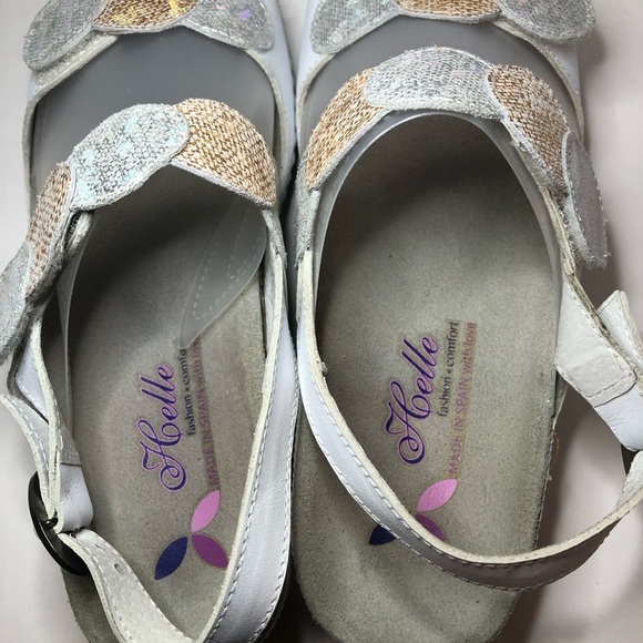 Silver and Gold Open-Toe Sandals with Adjustable Straps size 8 - Picture 6 of 9